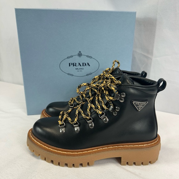 Prada

Leather Laced Booties - Picture 1 of 7